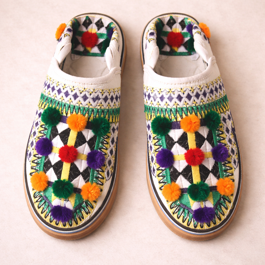 Moroccan Berber Babouche Slippers – Handmade Embroidered Leather Shoes for Women