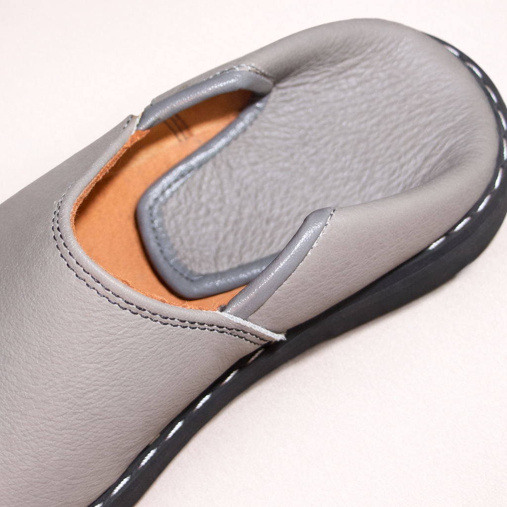 Premium Moroccan Leather Babouche Slippers for Men – Handmade Minimalist Design, Soft Luxury Comfort