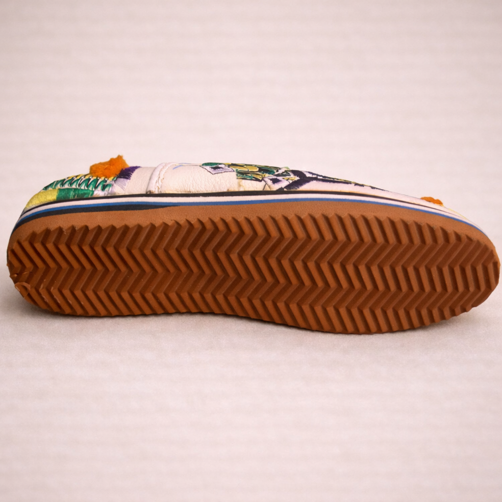 Moroccan Berber Babouche Slippers – Handmade Embroidered Leather Shoes for Women